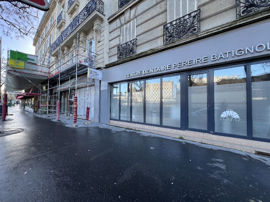 Location Bureaux PARIS Surface 192 m² Locaux professionnels AUTRE DEPARTEMENT