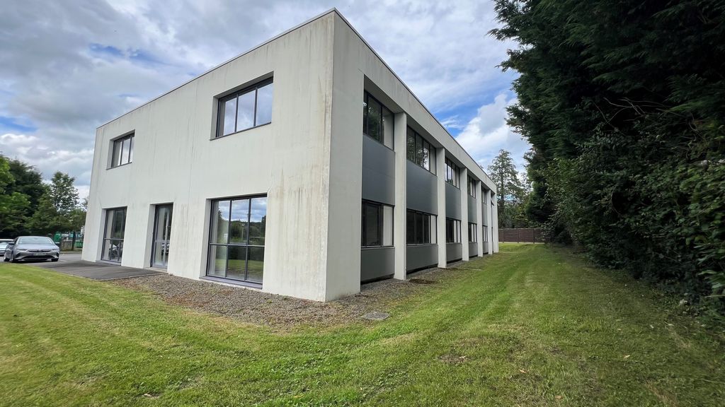 Location Bureaux THORIGNE-FOUILLARD Surface 330 m² Bureaux Rennes Nord