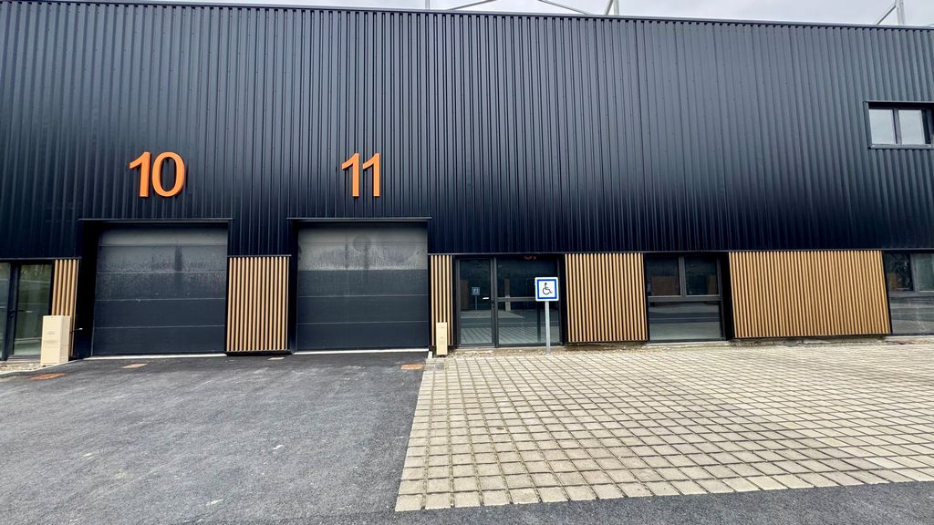 Location Locaux d'activités GOVEN Surface 208 m² Entrepôts Rennes Sud
