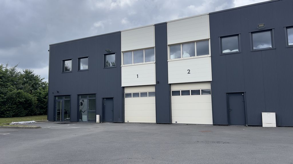 Location Locaux d'activités NOYAL-CHATILLON-SUR-SEICHE Surface 347 m² Mixte Rennes Est