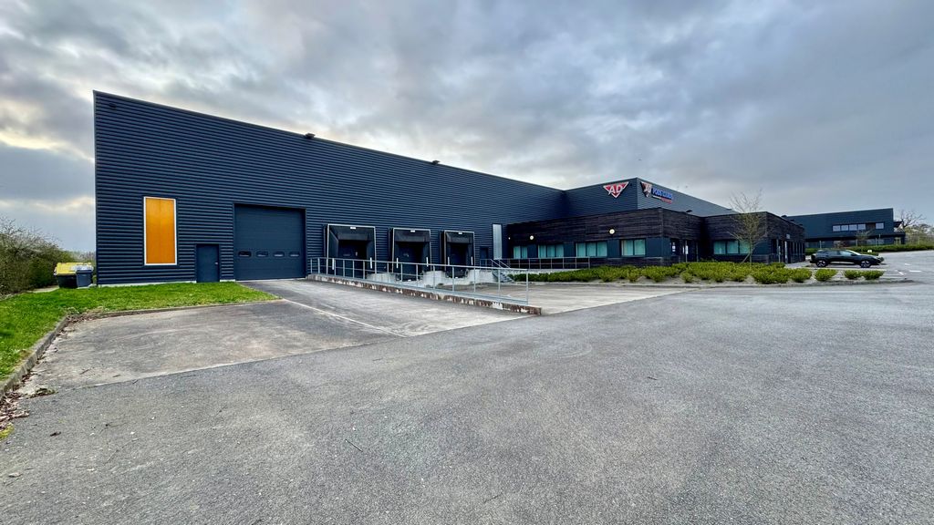 Entrepôts à louer sur ST JACQUES DE LA LANDE