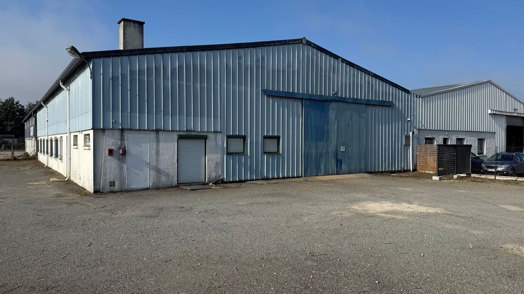 Location Locaux d'activités ST JACQUES DE LA LANDE Surface 630 m² Entrepôts Au sud de Rennes