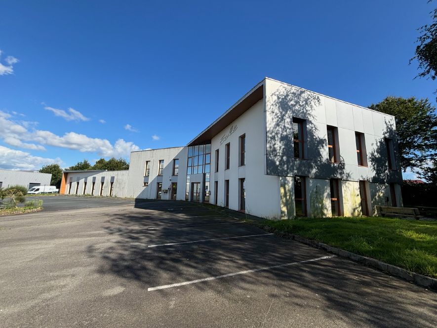 Bureaux à vendre / à louer sur ST-EVARZEC