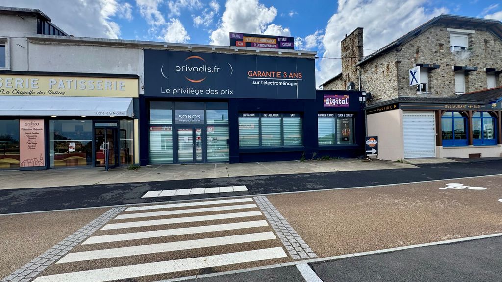 Vente Location Locaux d'activités LA-CHAPELLE DES FOUGERETZ Surface 300 m² Mixte Rennes Nord