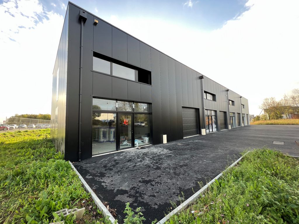 Mixte à vendre / à louer sur LA MEZIERE